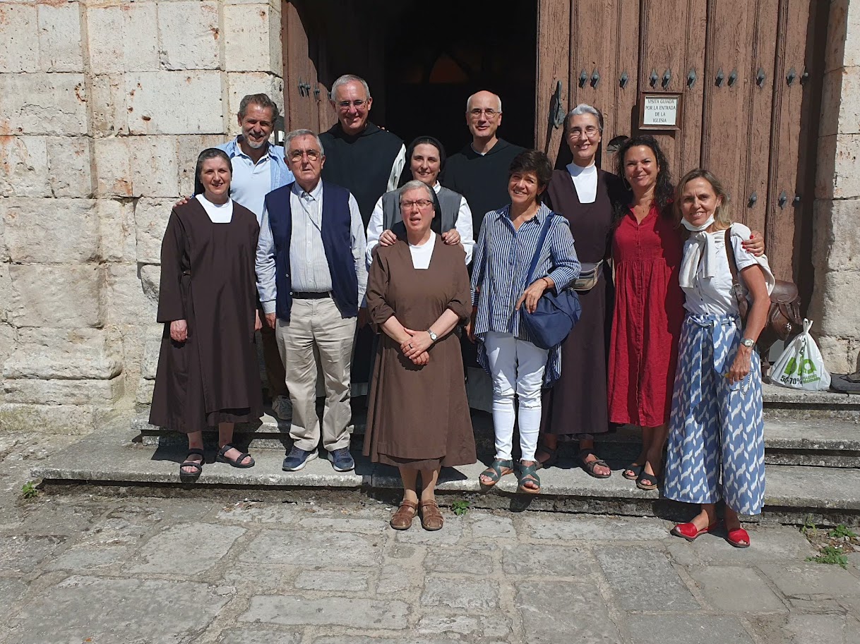 Group outside Church 171616