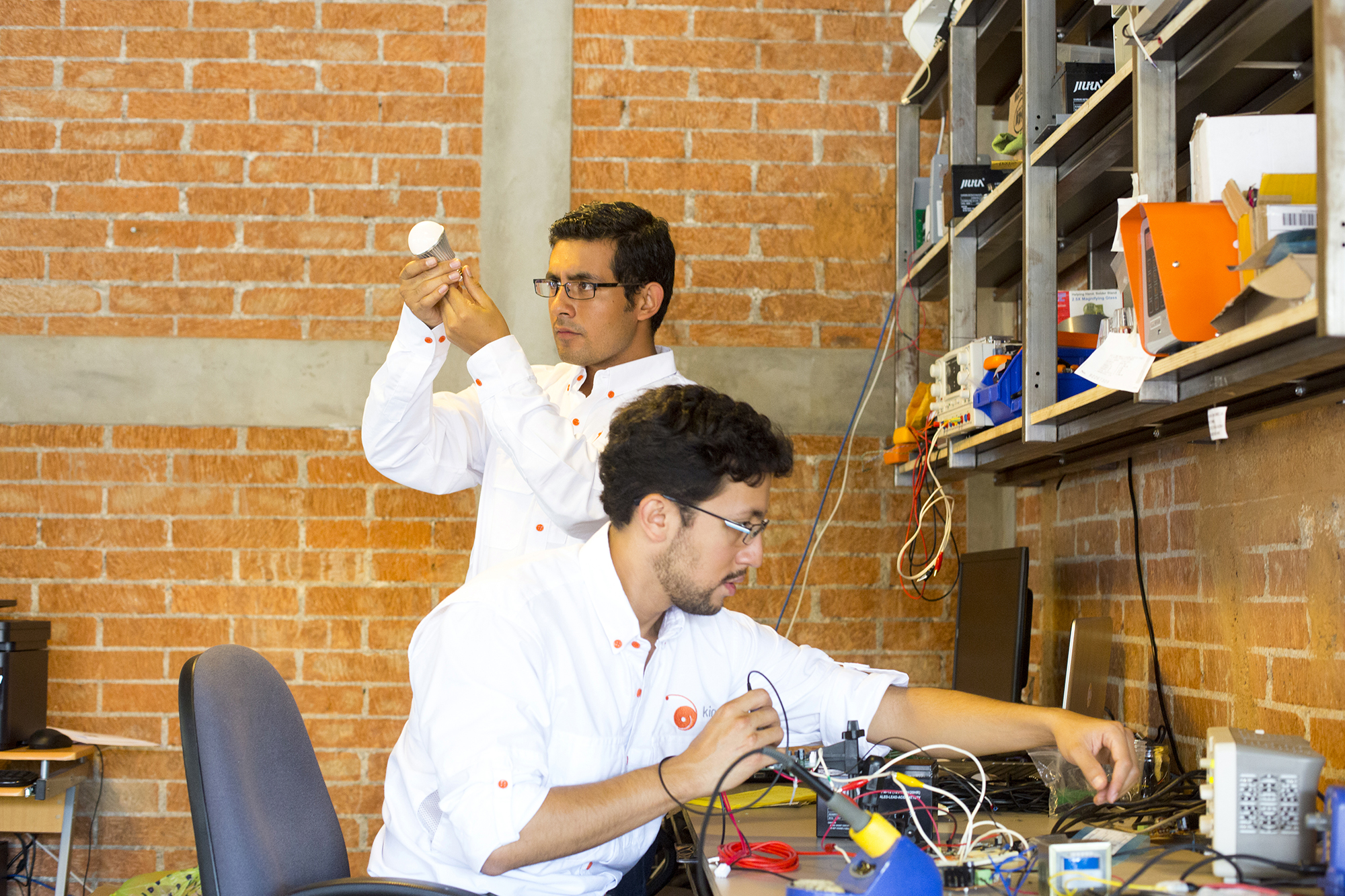 213 Technicians Working On Repairs Agora Kingo Copyright Stuart Freedman